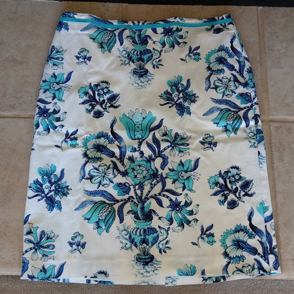 Talbot's blue and white skirt